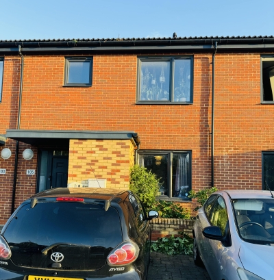 3 bedroom house in Epsom House Exchange